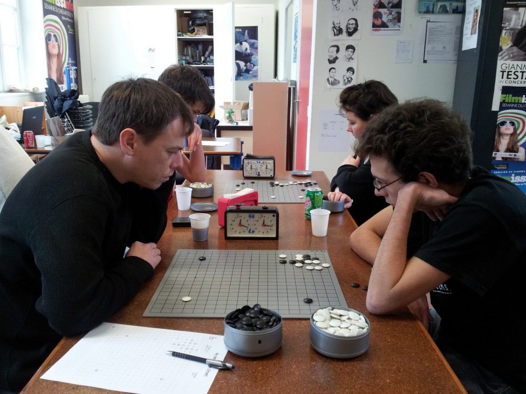 Pendant que certain s'endorme bien calé sur leur petit bras musclé, d'autre se demande si, tout compte fait, il n'aurait mieux pas fallu connecté...